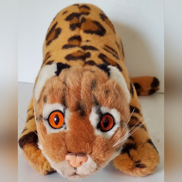 K&M Vintage 1997 Jaguar Realistic Plush Stuffed Animal Orange Eyes - EUC - Picture 1 of 9